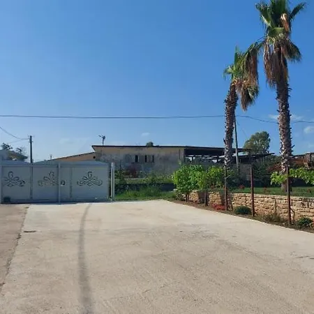Bed & Breakfast Le Colline Di Paestum 3*